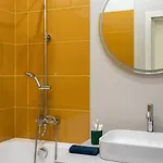In Old Apartman *